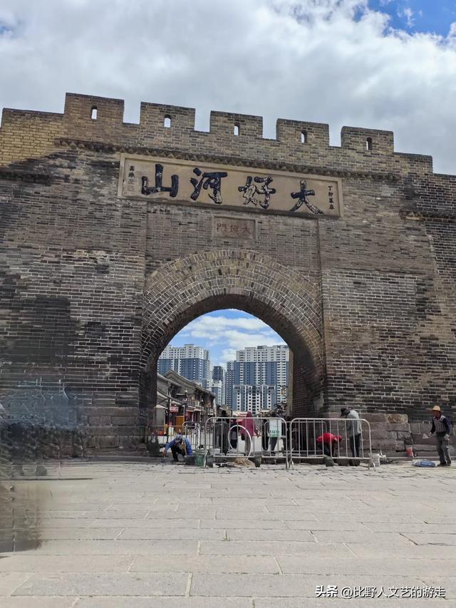 坐着高铁，游走四座城镇，轻松实现哪凉快哪待着去！