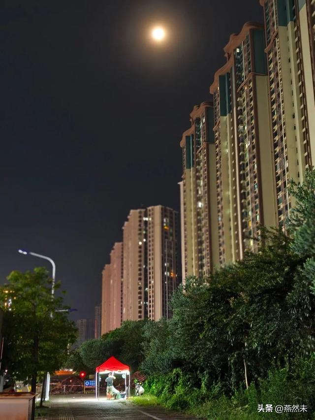 从169米亚洲第一喷泉到10元理发摊，河源夜未眠