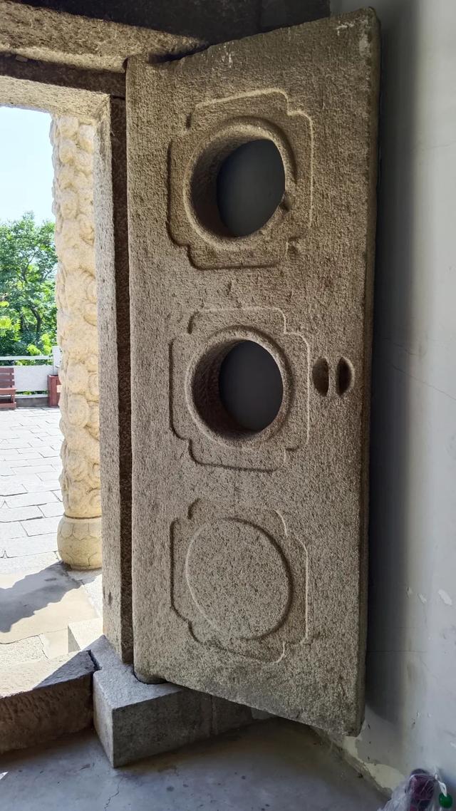 菩提树下听蝉鸣