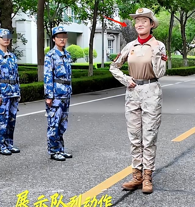 93受阅女兵参加婚礼惹争议！网友：穿这套衣服去是几个意思？