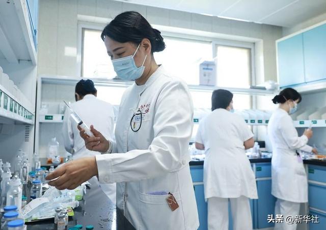 新华社政论｜携手为人类命运共同体撑起辽远发展天空——写在全球妇女峰会即将在北京举行之际