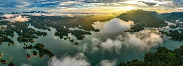 揭秘“流溪烟渚”：周建平权威解读羊城八景岭南新韵