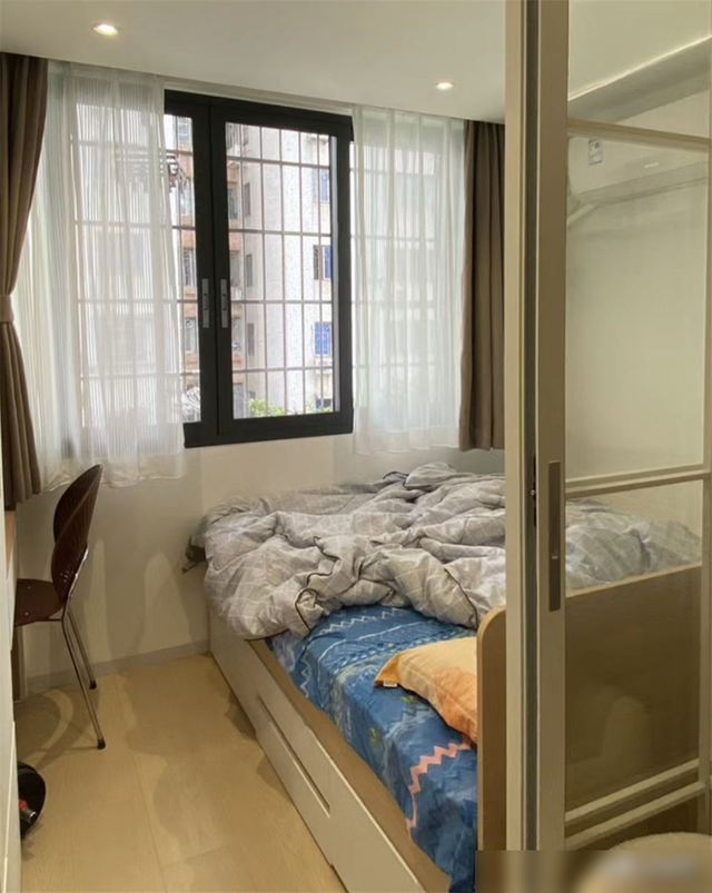 一对广州新婚夫妻，不听家人劝买下35㎡老破小，装修后：太值了