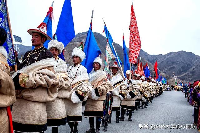 正月甘南,才是真正的信仰天堂,带你走进藏区的盛大节日--晒大佛