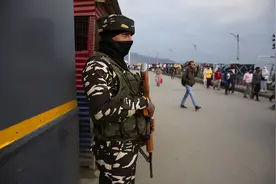 紧张局势下，巴基斯坦再射导弹图片