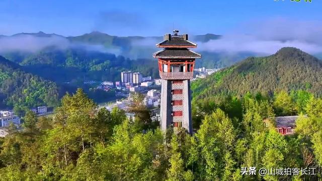 四川交通尴尬的县,坐拥双高铁站却难坐车,风景美到让人忘了吐槽