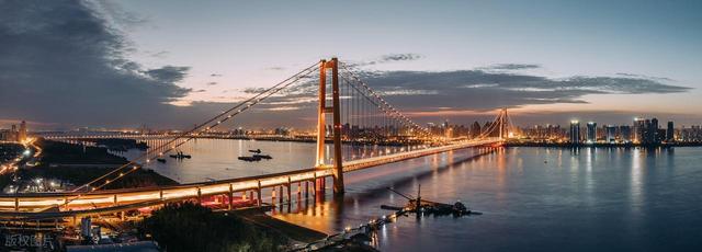 我一个四川人去武汉三天：江风一吹就不想回成都了