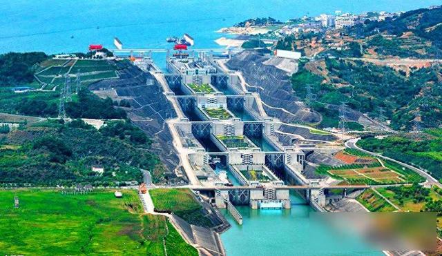 三峡大坝 “账本” 曝光：运行了 20 余年，2500 亿投入如今回本了吗？
