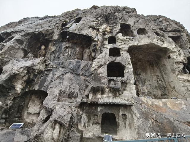 雨中游览“中国三大佛教石窟艺术宝库”之一的洛阳龙门石窟（上）