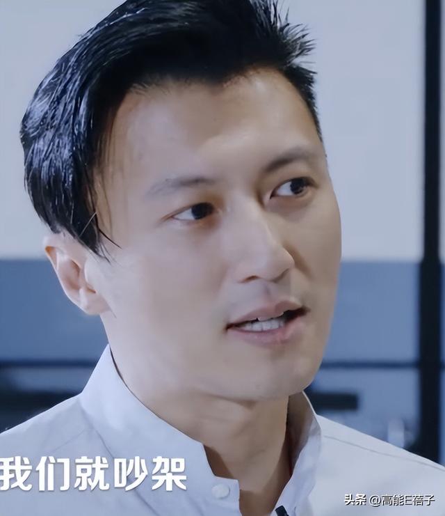 谢霆锋公开征集素材做纪录片？网友：把他跳舞的视频发给他看！