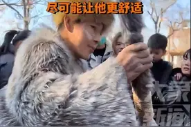 被曝身高2米33！河南万岁山25岁“巨人”演员走红图片