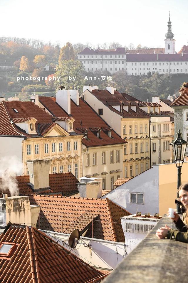 在这个欧洲炼金师都梦想发财的“黄金之城”，能否发现翻身指南？