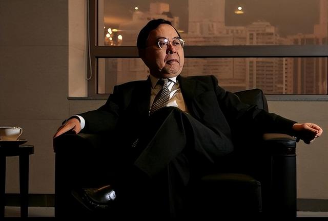 香港富豪陈启宗，扬言以国人身份为耻，转头向美国捐款200亿