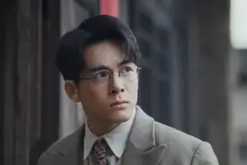 《孤舟》：顾易中弑父，改变了6个人的结局，翁太被折磨致死图片