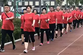 忍无可忍的暴走团，应该引起国家有关部门彻底采取措施整治取缔了图片