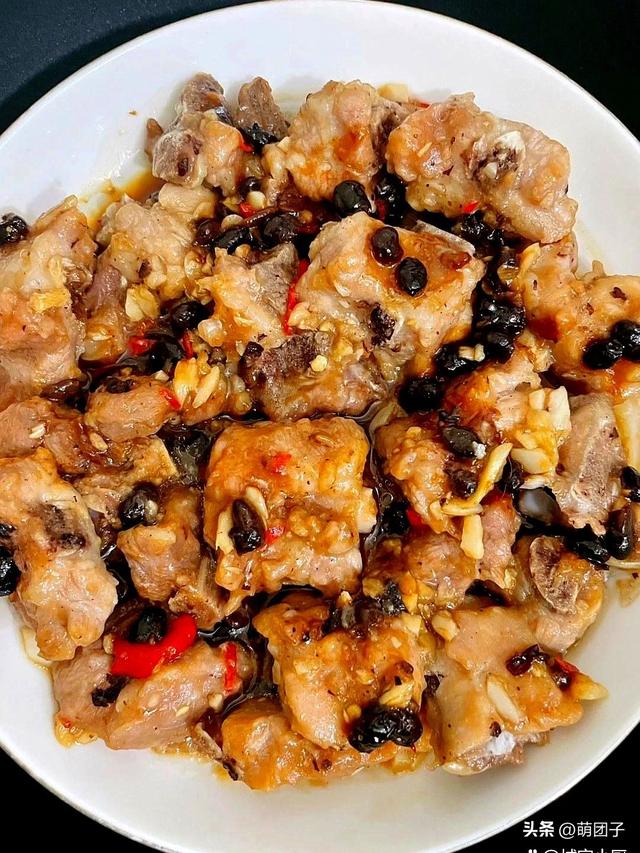 广东蒸排骨最正宗做法，鲜嫩入味，一口脱骨超下饭