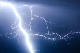 重庆发布暴雨灾害Ⅳ级预警！29个区县部分中小河流有涨水风险图片