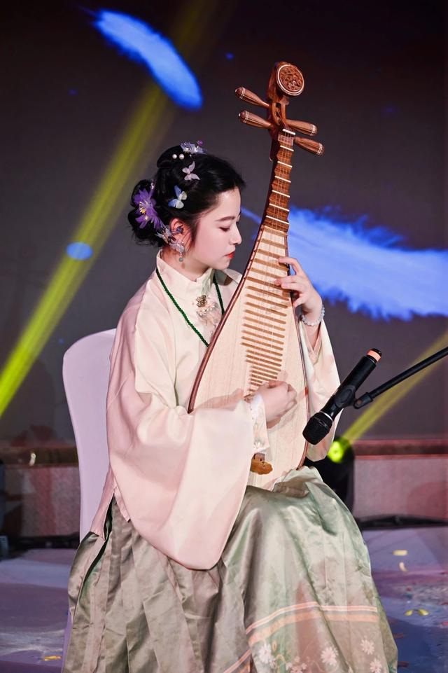 跟着国风骑士踏“雪”寻芳:广州花都开启冬日沉浸式文旅新体验|2026新年微度假·请到广东过大年