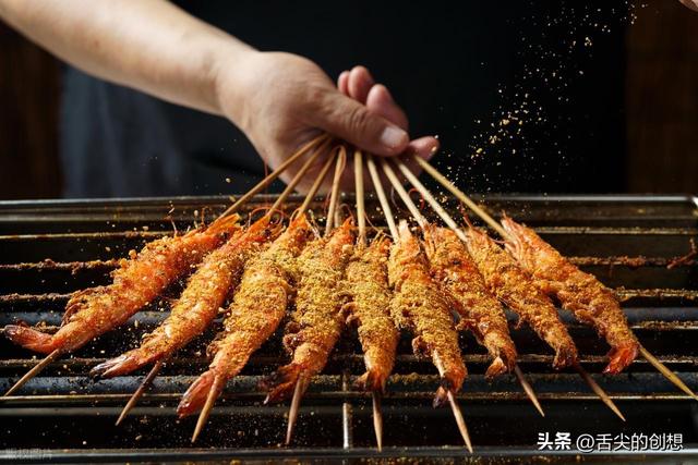 烧烤料怎么配制好吃？大厨分享三十年摆摊配方，排长队的秘密