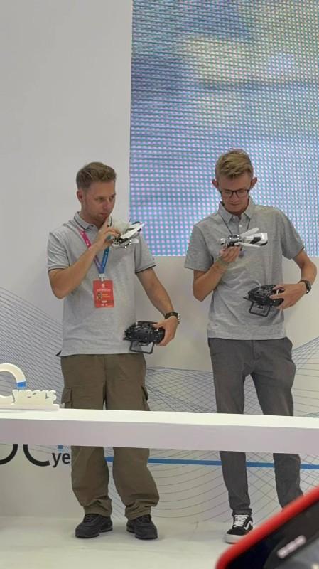 半两财经｜超轻型仿生蜜蜂展现微型飞行器技术革新