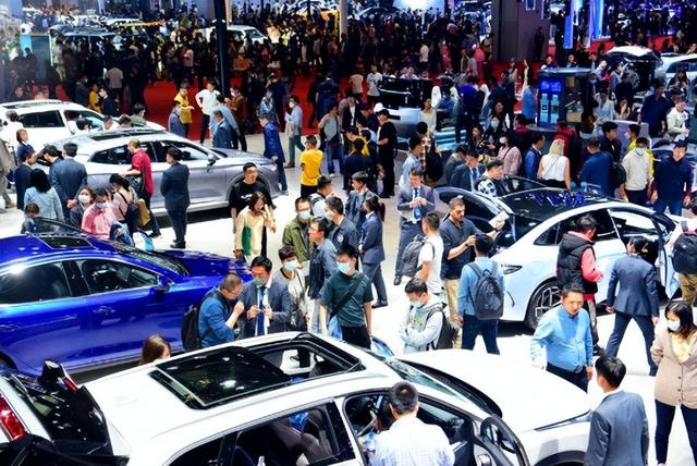 都是十四亿人口，印度每1000人仅34人有车，中国1000人中有多少？