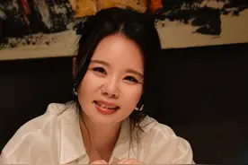 龚琳娜自曝因《忐忑》与母亲冷战10年，龚妈妈直言像“跳大神”，至今无法接受图片