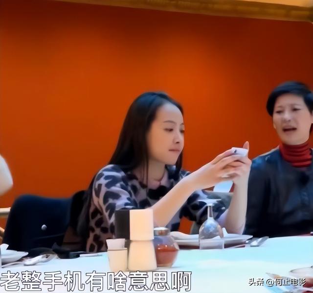 演都不演了！58岁徐帆刚回应完离婚的传闻，恶心的一幕就出现了