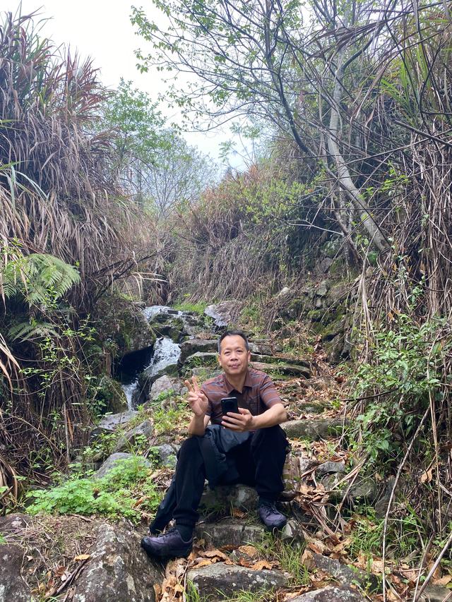 仙居县大木辽村，寻寻觅觅落脚地，起起落落下山走