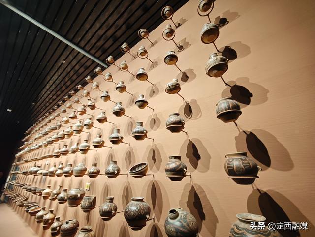 百家媒体走进马家窑文化命名地采风活动9月25日至27日在临洮举行。