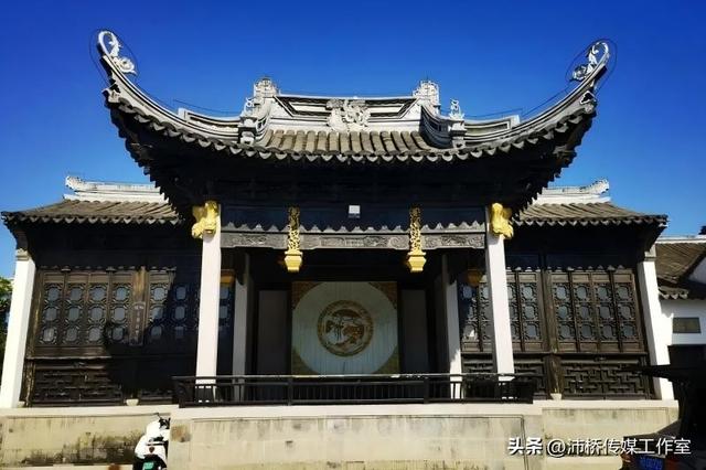 八百年老街的时光故事，聆听江南的韵味与传奇