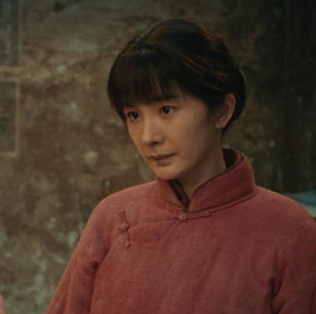 不会演就别尬演！《生万物》最大的败笔，就是请了“戏混子”的她