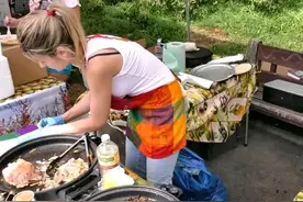 我38岁，大专学历，摆摊卖早餐，一年赚了15万，很累但是很值得图片