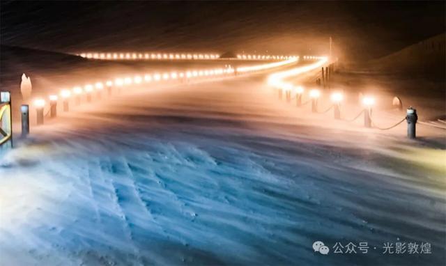 【敦煌第二场雪】月牙泉风雪交加景致极为震撼