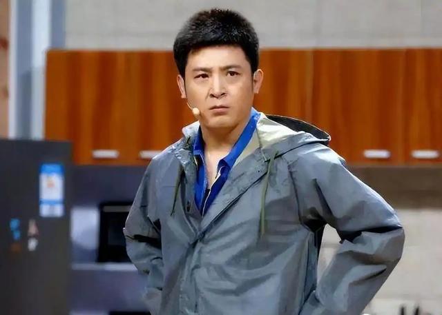 孙涛崩溃大哭发声不到24小时，荒唐的一幕出现	，闫学晶把他害惨了