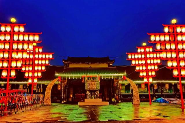 桂林:首届非遗千灯游园,光影艺术璀璨盛宴!