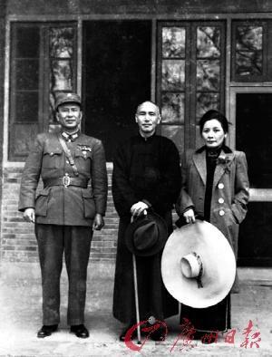 蒋介石临终前告诉蒋经国：我这一生只敬佩一人，畏惧两人!