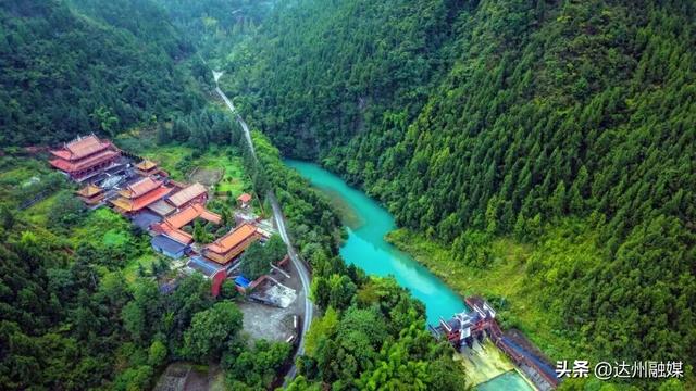 渠县賨人谷的秋天“水”醒啦，去解锁川东小九寨！