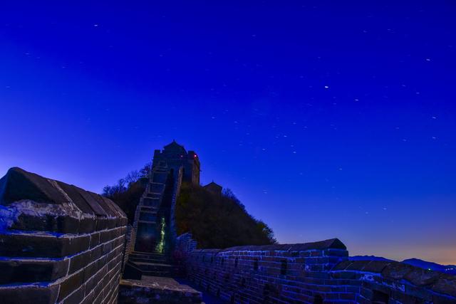 夜幕下的金山岭长城！