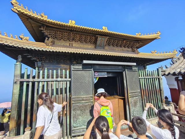 【视界】夏日炎炎，武当山景区热度不减！