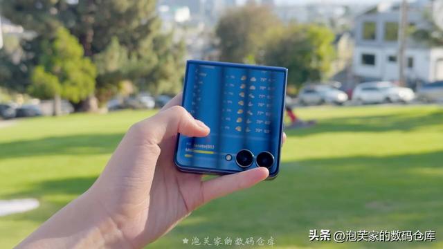 12+256卖7999 三星Z Flip7深度体验 比Flip6提升多少？三星用户多吗