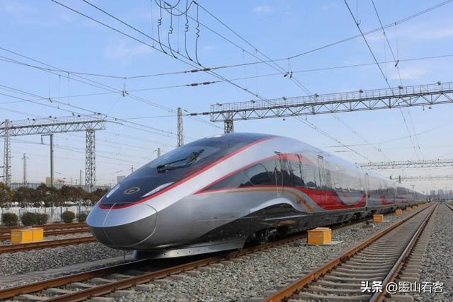 仅维持8天，越南高铁梦碎了，越南首富紧急撤资，中国幸运避坑！