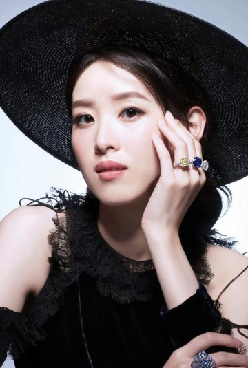 刘强东章泽天久违合体仅3天，令人恶心的一幕上演，杨颖也被牵连