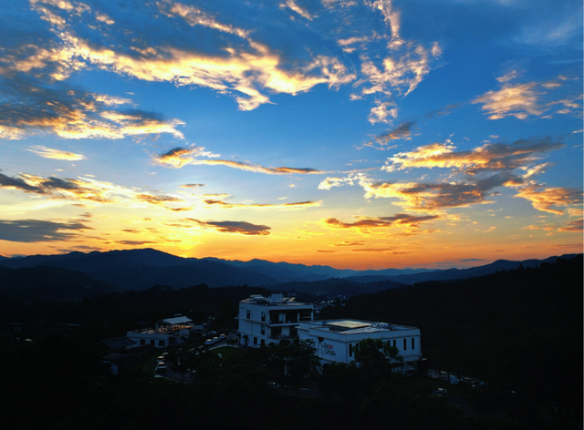 跟着赛事去旅行 | 骑到普洱思茅才知道 茶+咖=我的多巴胺双倍风暴