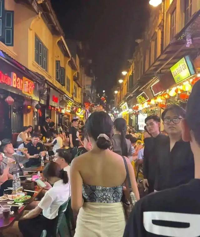 到了越南被震住，我在河内小镇，仿佛穿越回90年代！