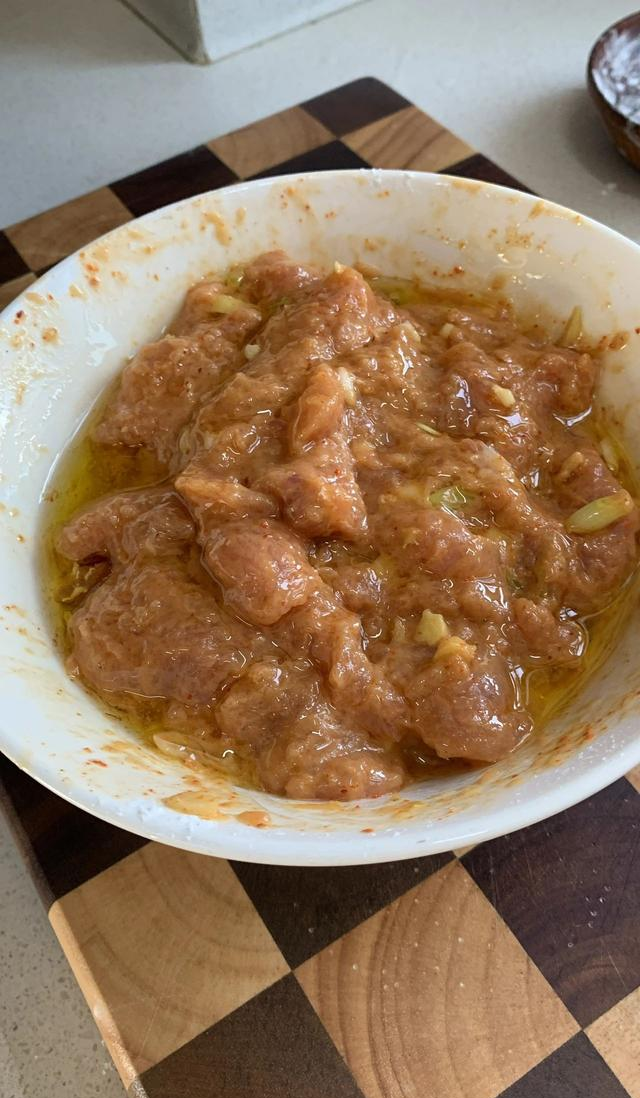 街边里脊肉不知道是什么肉？教你用猪肉制作，软嫩又入味，太香了