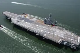 美国海军半数航母齐聚亚太，准备威慑中国？外媒又搞了个大新闻图片