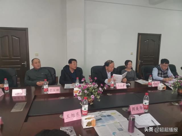 中国冶金知名作家谢吉恒图书捐赠仪式暨文化交流活动在庄河市举行