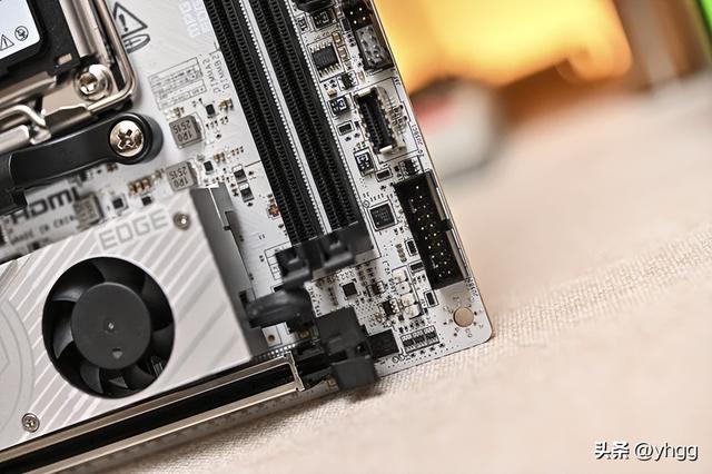 小身材大能量——微星 MPG B850I EDGE TI WIFI 刀锋钛主板开箱简测