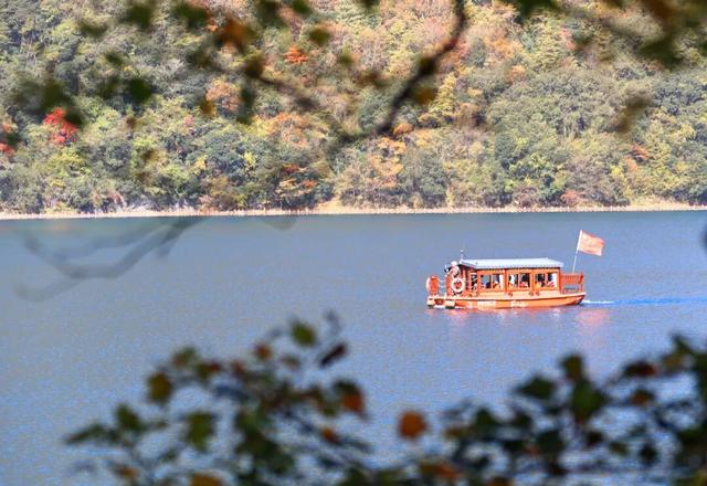 天池「初妆」，素颜静好