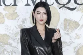 三吉彩花亮相，身材太好了图片